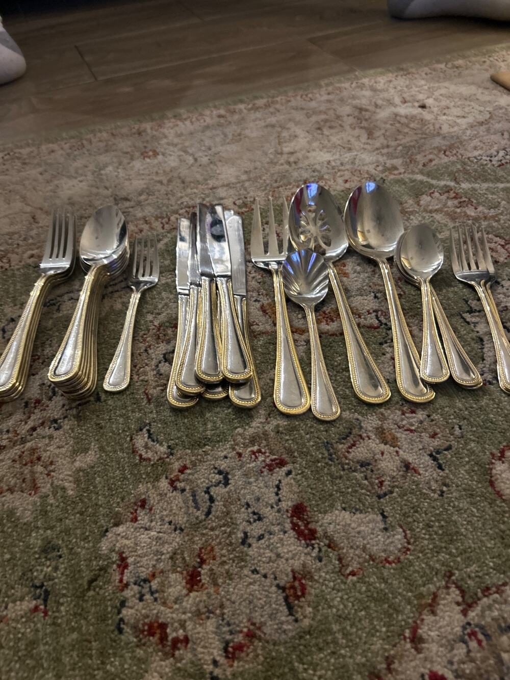 Wallace Gold Royal Bead 18/10 Stainless Steel Silverware Pieces (27)
